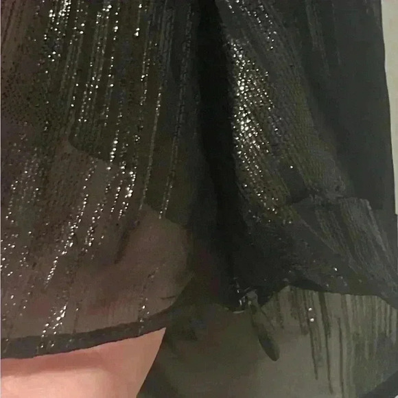 NWOT FRAME Ruched Sleeve Keyhole Top Metallic Silk Blend Black Size XS - Picture 11 of 12